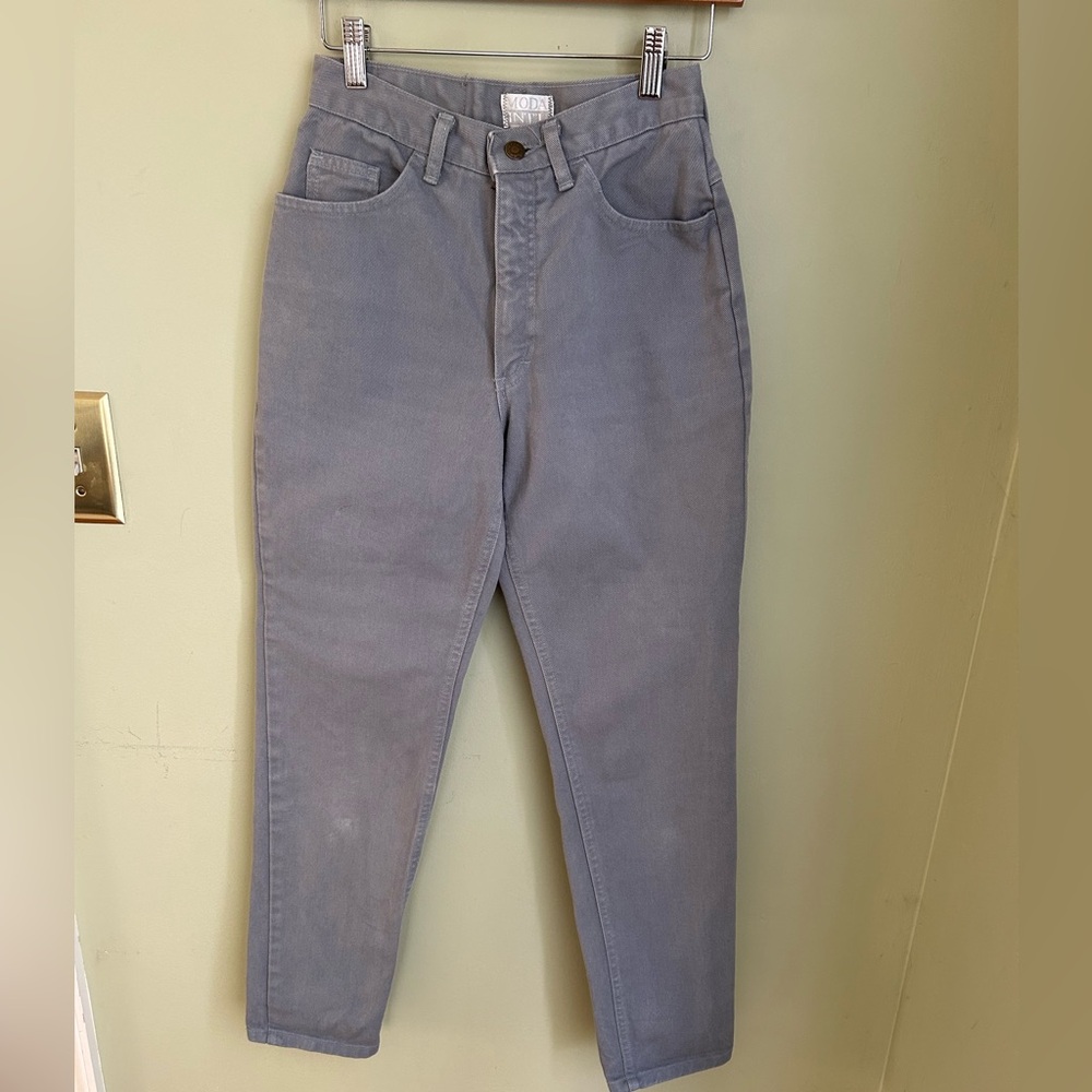 Vintage 90s Mom Jeans in grey twill denim. Size 4 (more like a 2). Decent shape!
